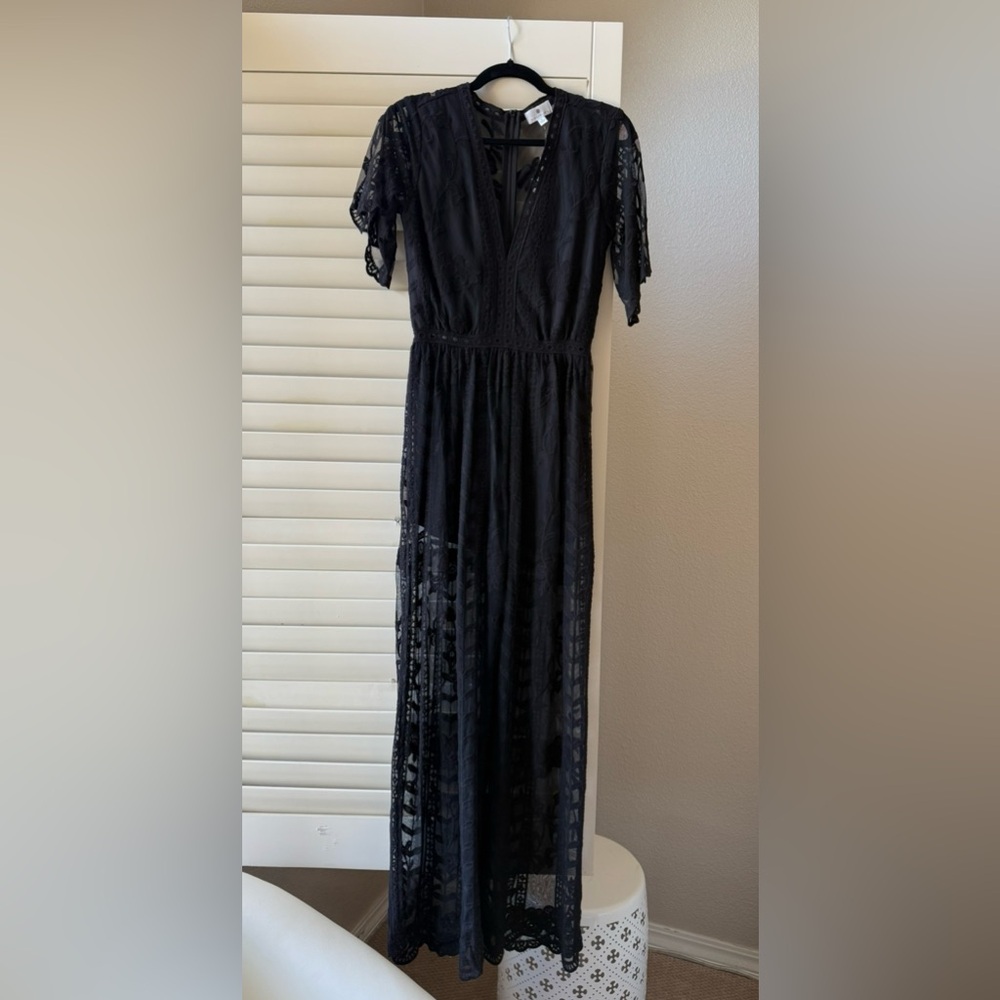 Socialite Black Lace Maxi Dress